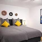 Dengg Down Town Apartman